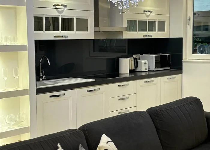 Tam Serviced 2bdr Center No6