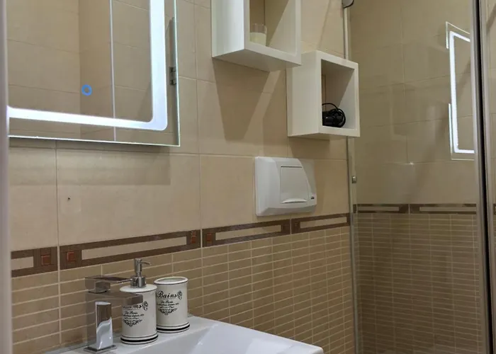 Tam Serviced 2bdr Center No6