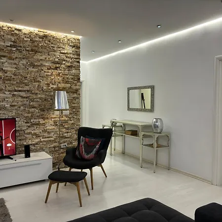 Tam Serviced 2bdr Center No6 Apartment