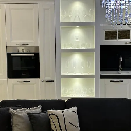 Tam Serviced 2bdr Center No6 *