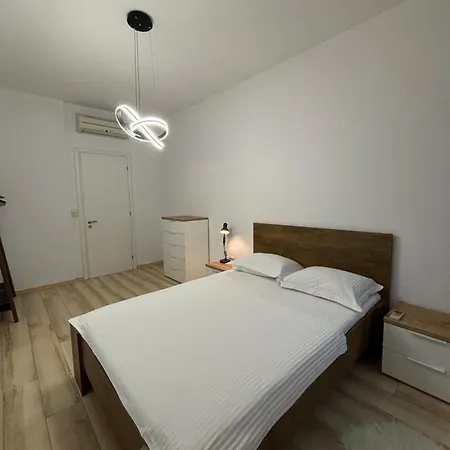 Tam Serviced 2bdr Center No6