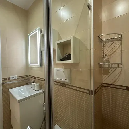 Tam Serviced 2bdr Center No6 *