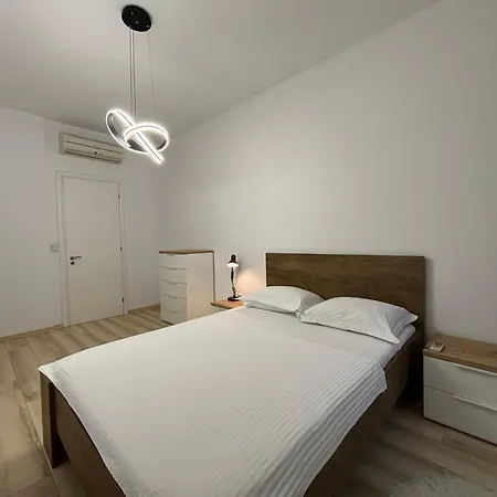 Tam Serviced 2bdr Center No6 아파트