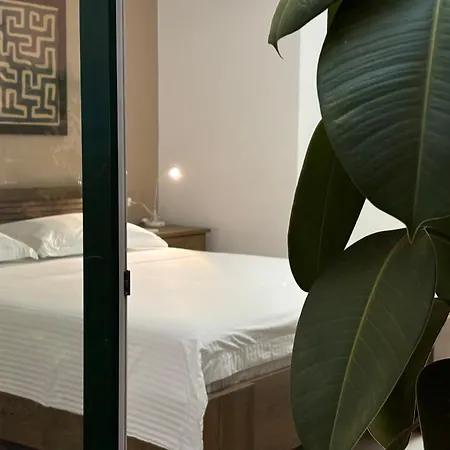 Apartment Tam Serviced 2bdr Center No6