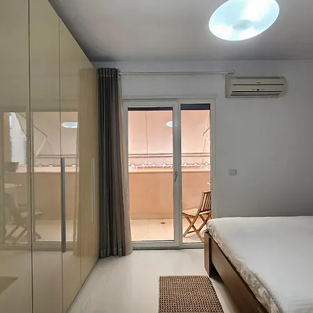 Apartmán Tam Serviced 2bdr Center No6 *