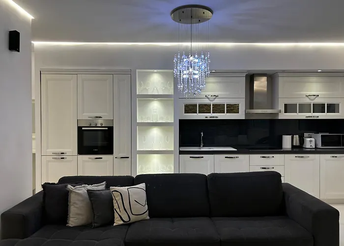 Tam Serviced 2bdr Center No6 *