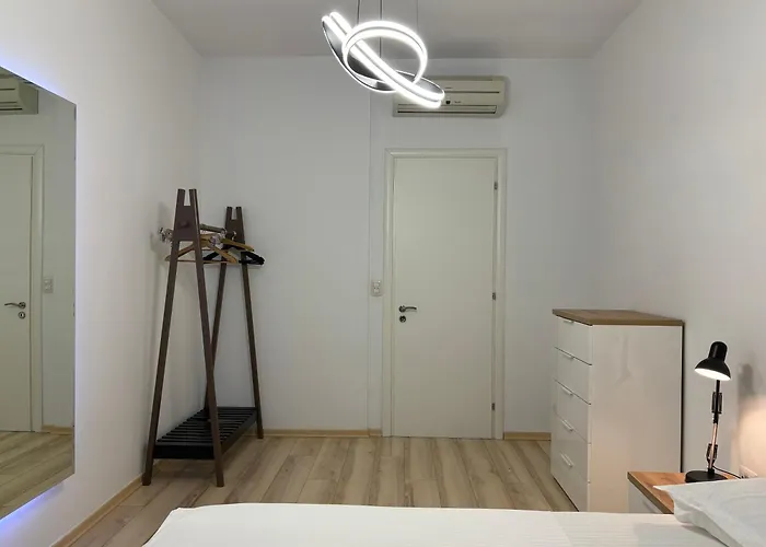 Tam Serviced 2bdr Center No6 아파트 티라나