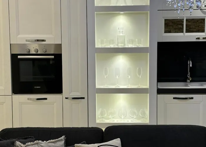 Tam Serviced 2bdr Center No6 *