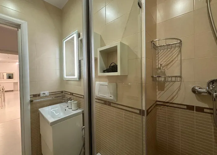 Tam Serviced 2bdr Center No6 *