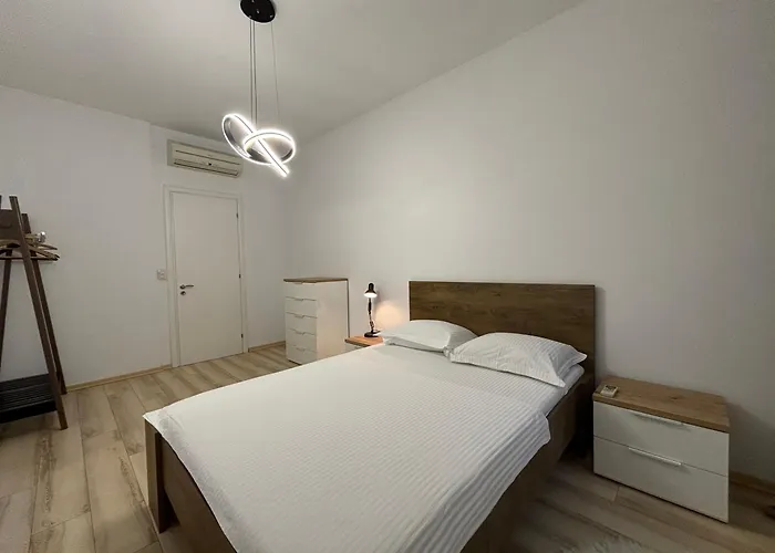 Tam Serviced 2bdr Center No6 Appartement