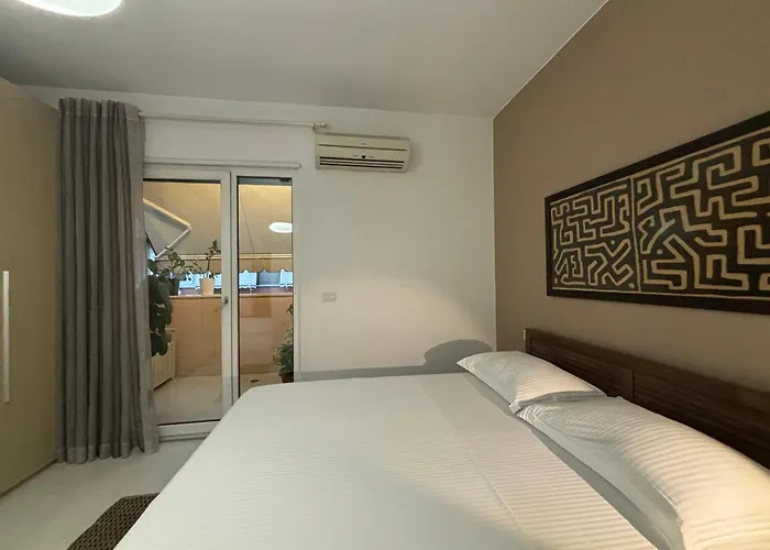 Tam Serviced 2bdr Center No6