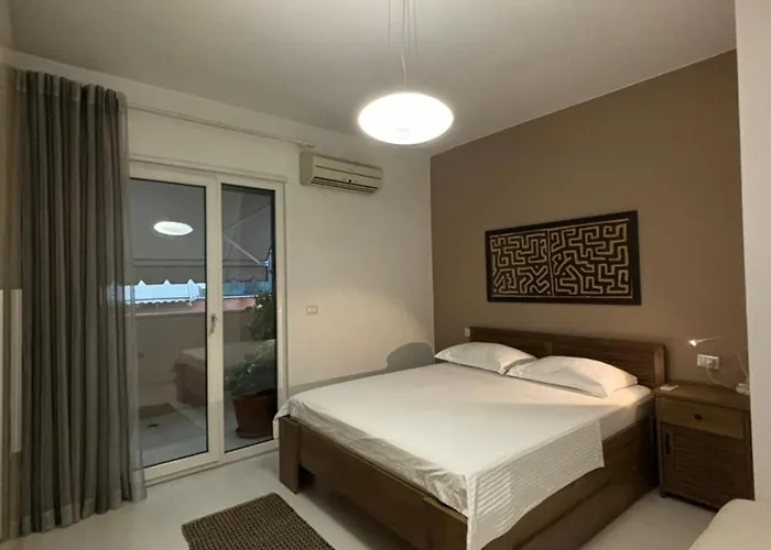 아파트 Tam Serviced 2bdr Center No6